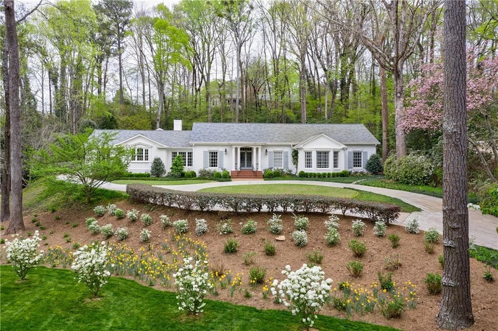 5 bedroom, 6 bathroom, 5,700 sq ft single family residence sold at 1811 Lenox Road, Atlanta, GA 30306
