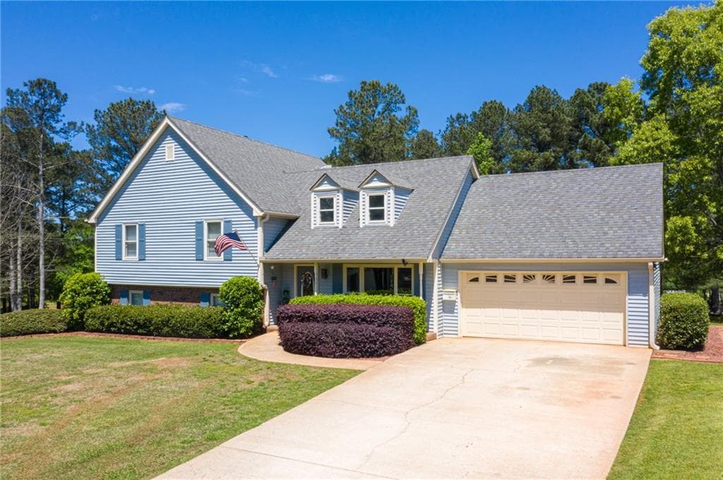 3 bedroom, 3 bathroom, 2,334 sq ft single family residence sold at 4925 Elrod Circle, Cumming, GA 30041