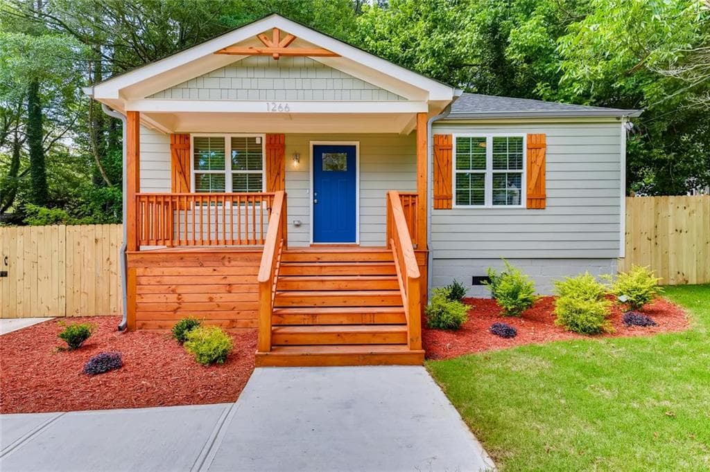 3 bedroom, 2 bathroom, 1,650 sq ft single family residence sold at 1266 Almont Drive, Atlanta, GA 30310
