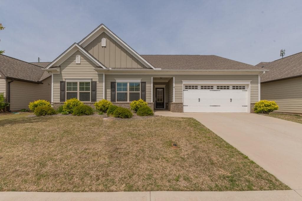 3 bedroom, 2 bathroom, 1,900 sq ft single family residence sold at 4566 Hidden Creek Drive, Gainesville, GA 30504