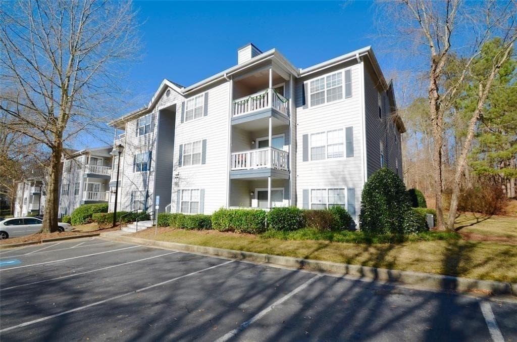 2 bedroom, 2 bathroom, 1,083 sq ft condominium sold at 3110 Santa Fe Parkway, Sandy Springs, GA 30350