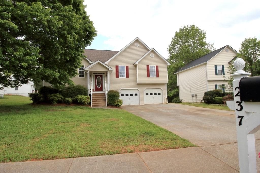 4 bedroom, 2 bathroom, 3,333 sq ft single family residence sold at 237 Taylors Farm Drive, Canton, GA 30115