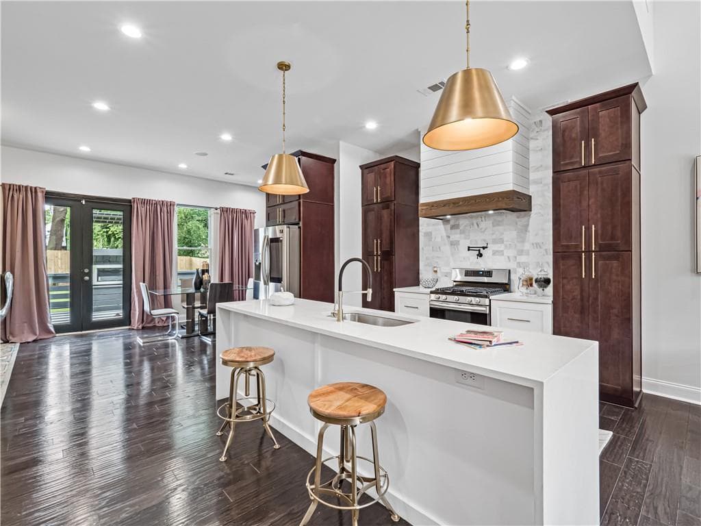 3 bedroom, 3 bathroom, 1,783 sq ft single family residence sold at 2130 Whites Mill Road, Decatur, GA 30032