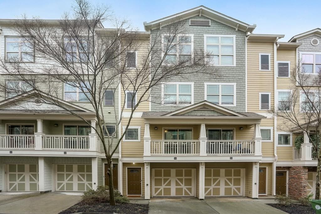 2 bedroom, 3 bathroom, 1,281 sq ft townhouse sold at 216 Semel Drive 356, Atlanta, GA 30309