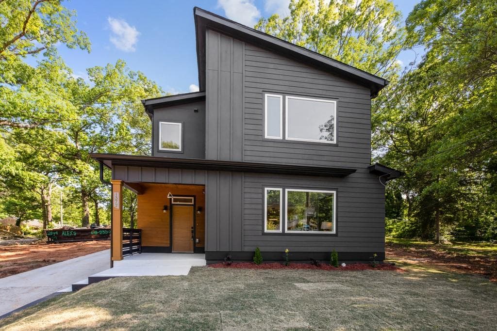 1372 GUS THORNHILL JR Drive, East Point, GA 30344 — most recent listing photo