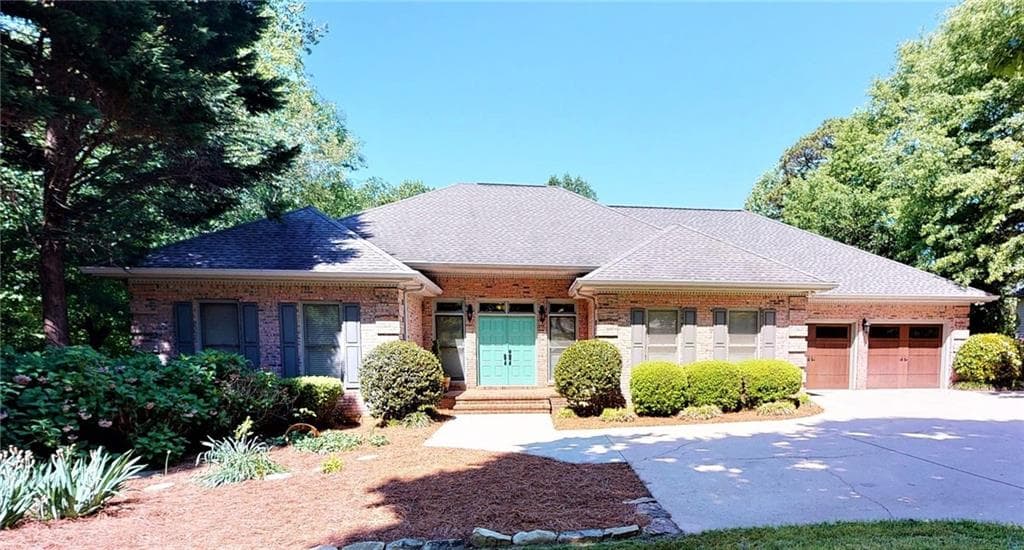 4 bedroom, 4 bathroom, 4,536 sq ft single family residence sold at 1223 Lakestone Court, Gainesville, GA 30501