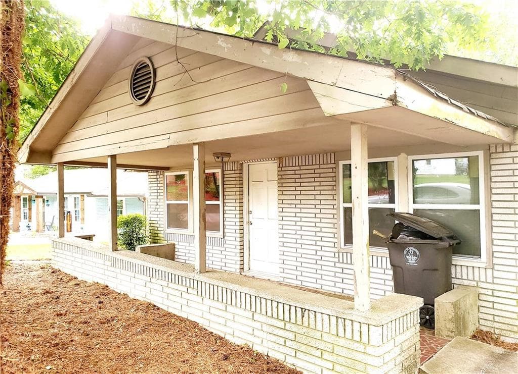 3 bedroom, 1 bathroom, 1,120 sq ft single family residence sold at 8309 Poplar Street, Douglasville, GA 30134