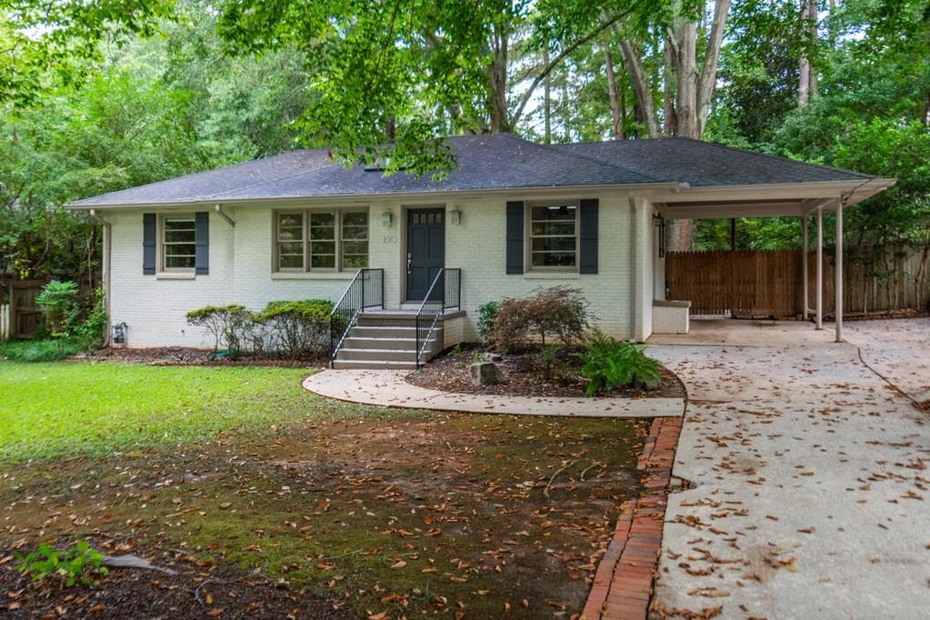 430 Bridlewood Circle, Decatur, GA 30030 — most recent listing photo