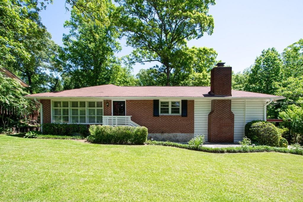3 bedroom, 2 bathroom, 1,518 sq ft single family residence sold at 2151 Collins Drive, Atlanta, GA 30318