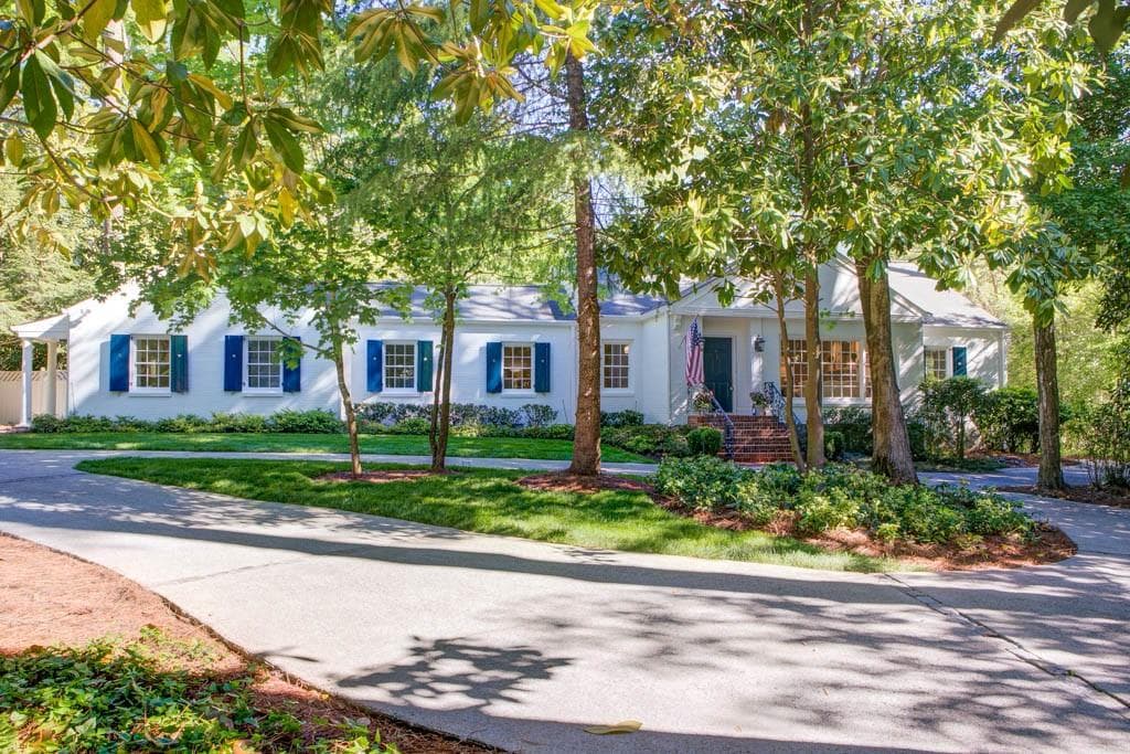 4 bedroom, 4 bathroom, 4,926 sq ft single family residence sold at 3030 Nancy Creek Road, Atlanta, GA 30327