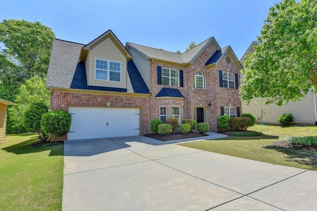 5 bedroom, 3 bathroom, 2,288 sq ft single family residence sold at 6793 Grand Hickory Drive, Braselton, GA 30517