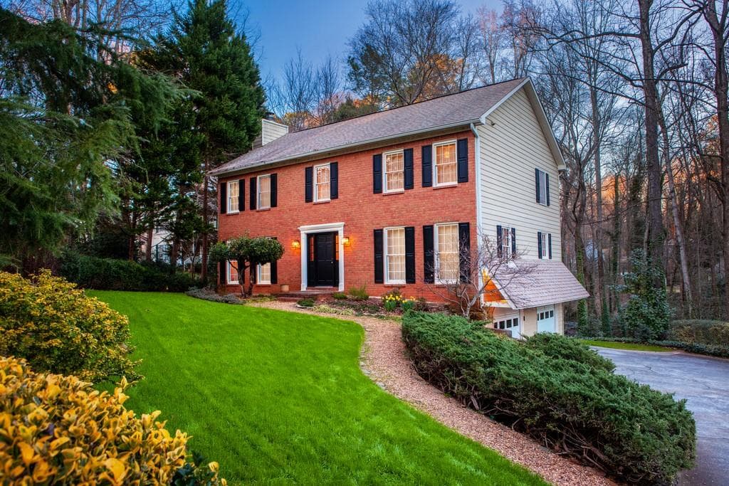 5749 Little Oak Trail, Stone Mountain, GA 30087 — most recent listing photo