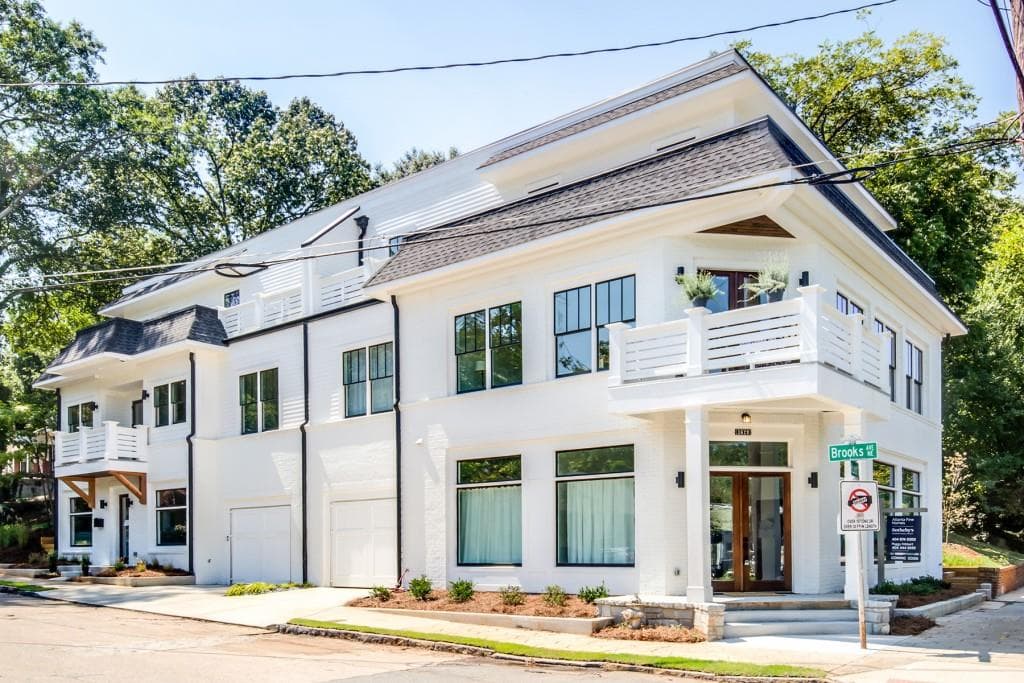 3 bedroom, 3 bathroom, 2,899 sq ft townhouse sold at 376 Brooks Avenue, Atlanta, GA 30307
