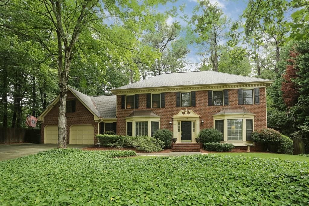 5 bedroom, 5 bathroom, 3,500 sq ft single family residence sold at 415 Spindle Court, Sandy Springs, GA 30350