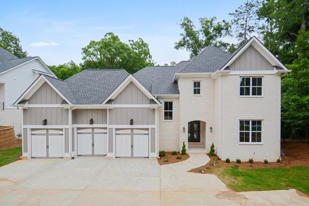 4 bedroom, 4 bathroom single family residence sold at 8605 Eves Road, Roswell, GA 30076