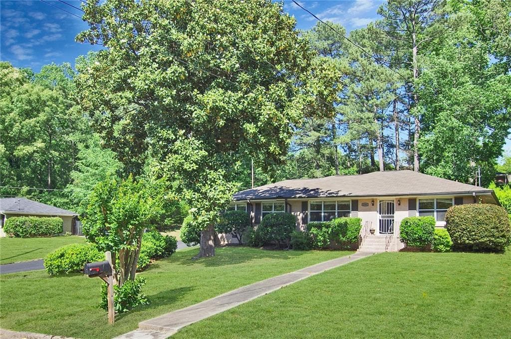 3 bedroom, 2 bathroom, 1,752 sq ft single family residence sold at 2304 Cloverdale Drive, Atlanta, GA 30316