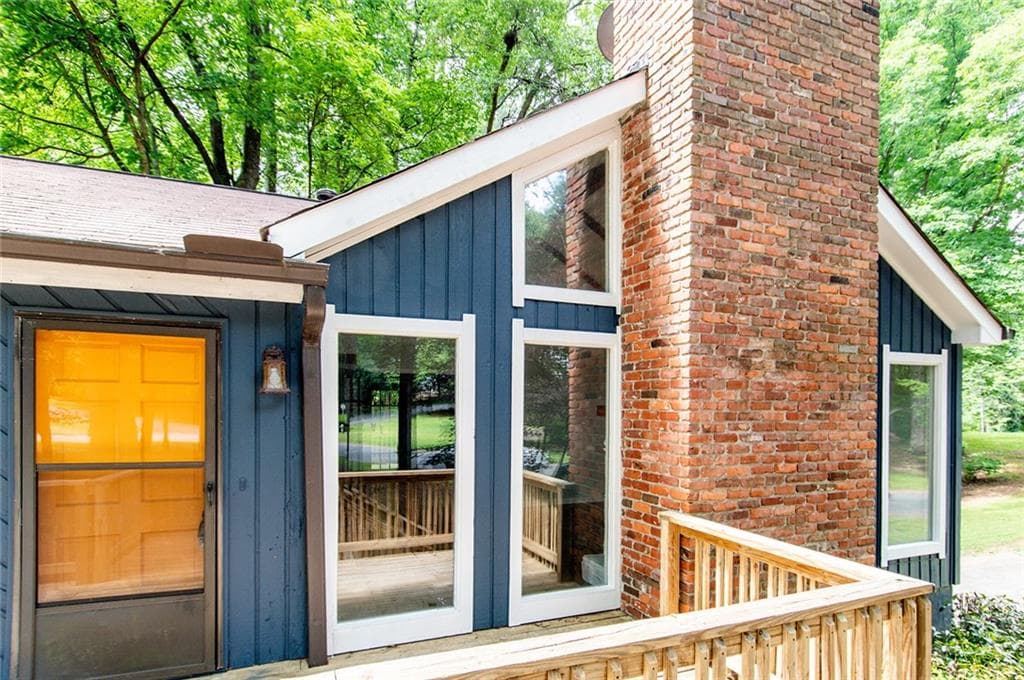 3 bedroom, 2 bathroom, 2,048 sq ft single family residence sold at 3277 Sutcliffe Ridge, Marietta, GA 30064