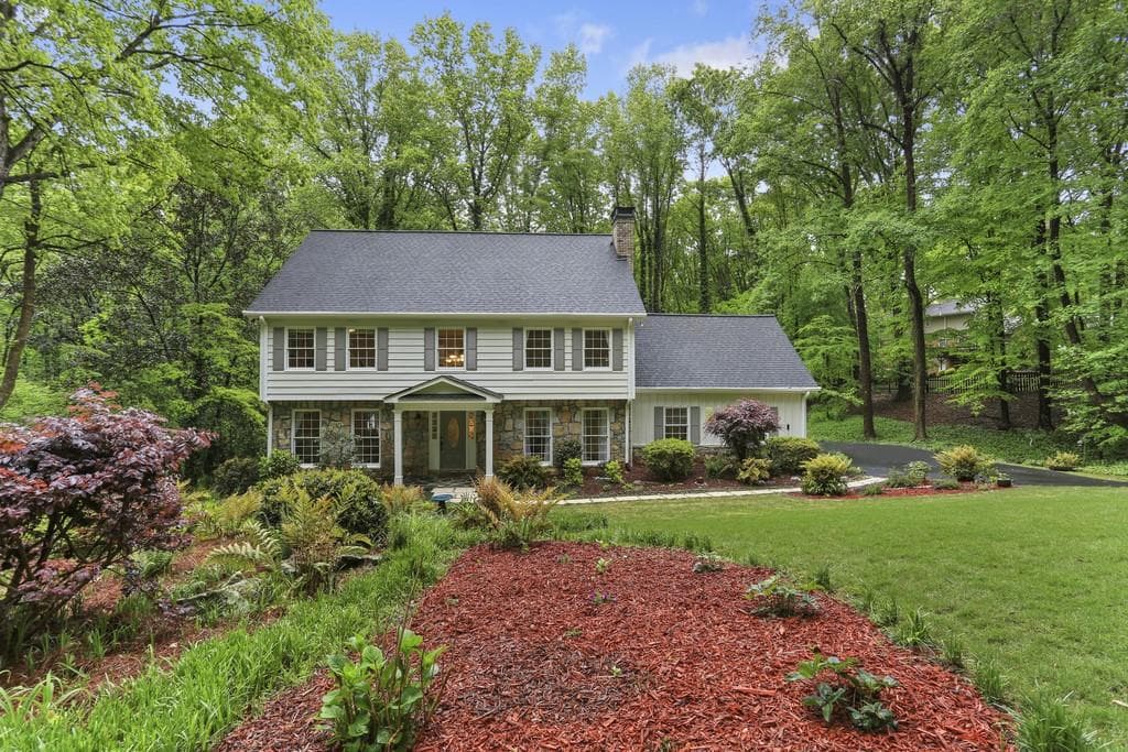 5 bedroom, 4 bathroom, 4,526 sq ft single family residence sold at 945 Buckhorn, Sandy Springs, GA 30350