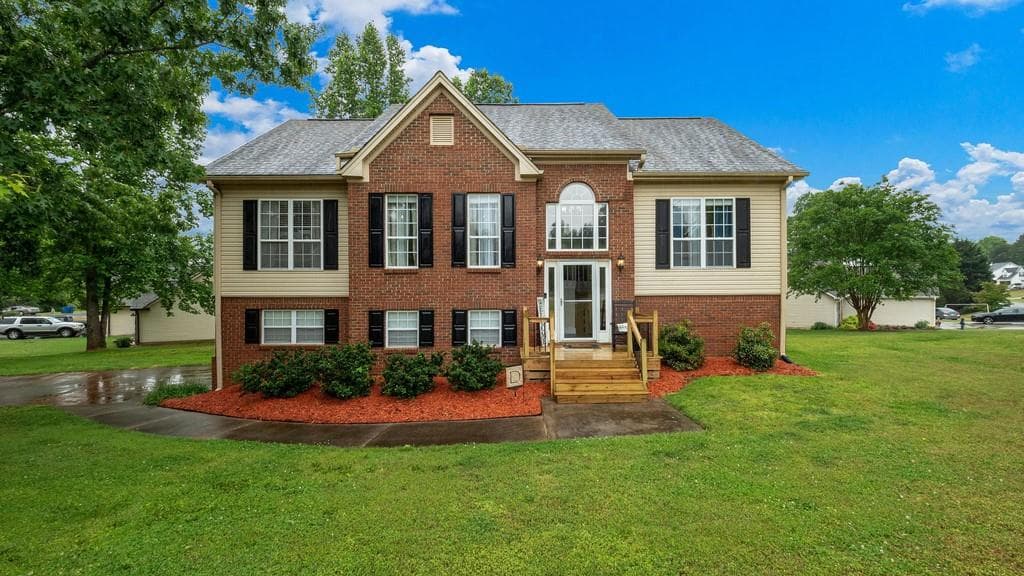 5310 Ashland Drive, Flowery Branch, GA 30542 — most recent listing photo