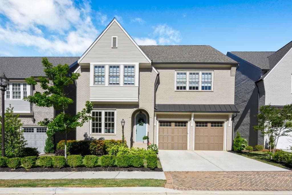 6458 Meridian Way, Sandy Springs, GA 30328 — most recent listing photo