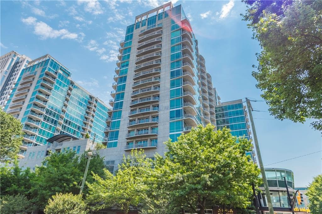 1 bedroom, 1 bathroom, 683 sq ft condominium sold at 923 Peachtree Street 1434, Atlanta, GA 30309