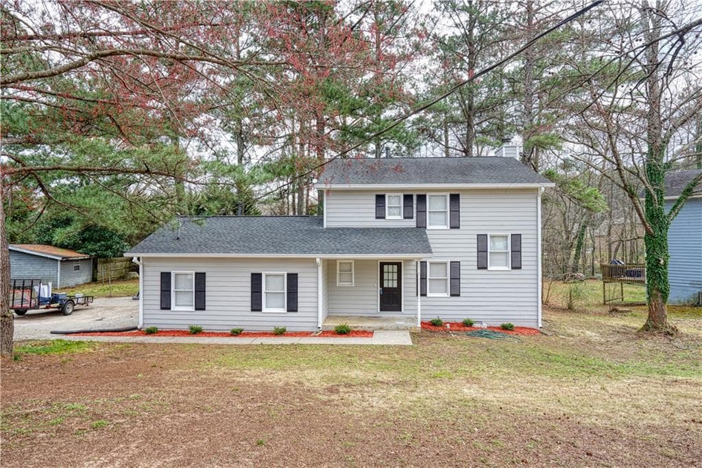 3 bedroom, 3 bathroom, 1,624 sq ft single family residence sold at 131 Summer Pond Trail, Lawrenceville, GA 30046