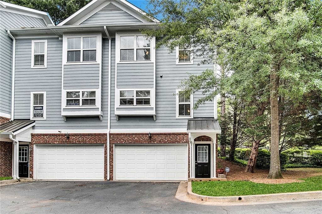 2 bedroom, 2 bathroom, 1,172 sq ft townhouse sold at 230 Carlyle Park Drive, Atlanta, GA 30307