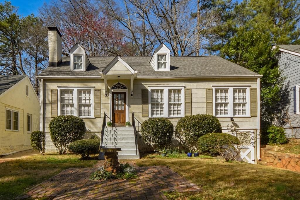 3 bedroom, 2 bathroom, 1,622 sq ft single family residence sold at 211 Missionary Drive, Decatur, GA 30030