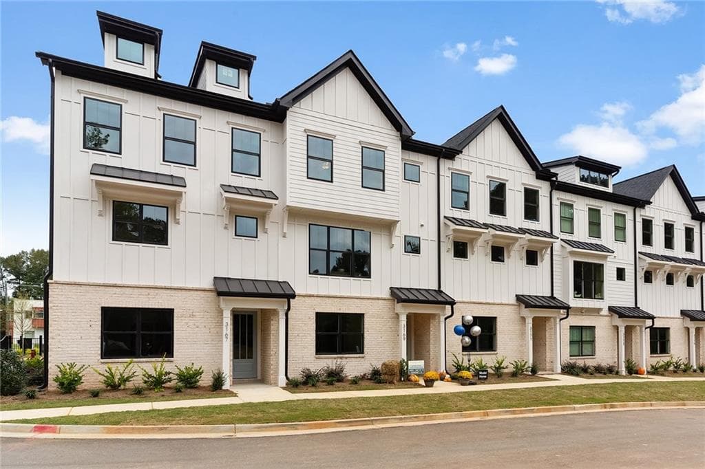 3171 Kincaid Drive, Decatur, GA 30033 — most recent listing photo