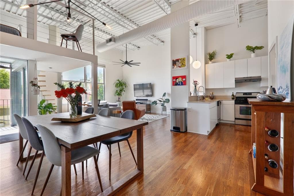 1 bedroom, 1 bathroom, 1,208 sq ft condominium sold at 15 Waddell Street 305, Atlanta, GA 30307