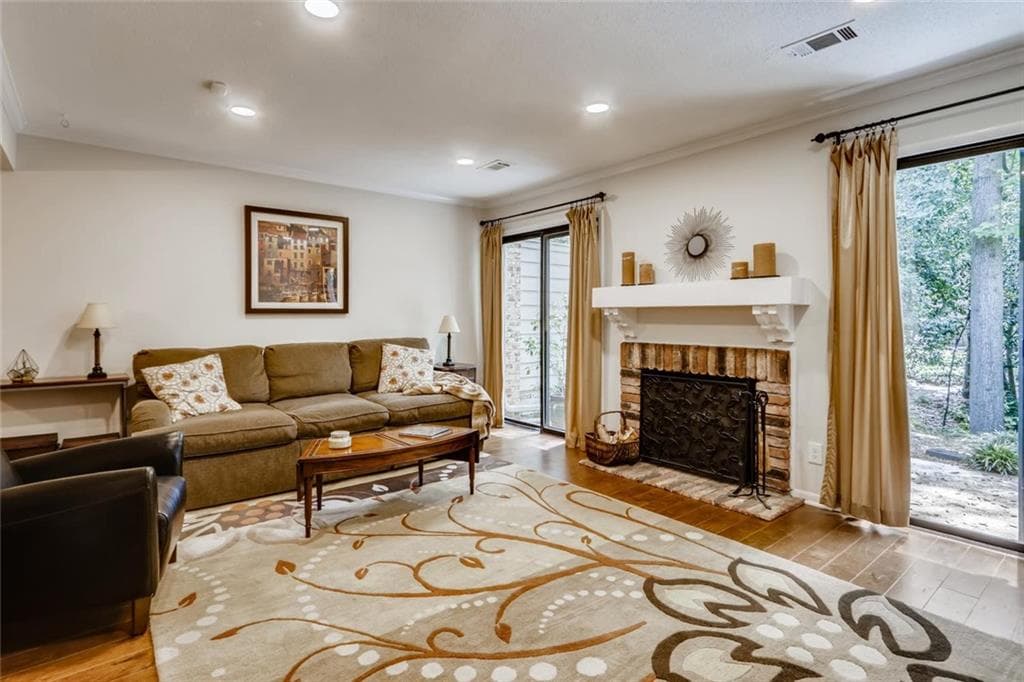2 bedroom, 3 bathroom, 1,288 sq ft townhouse sold at 3509 Stonewall Place, Atlanta, GA 30339