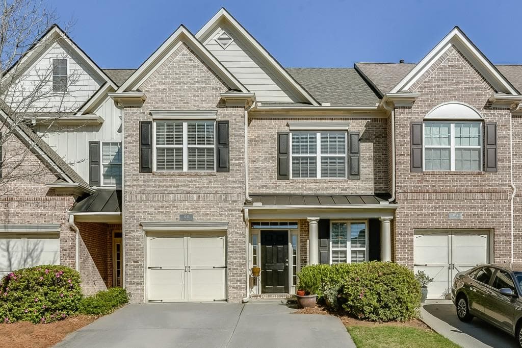 3 bedroom, 3 bathroom, 1,933 sq ft townhouse sold at 4245 Cold Spring Court, Cumming, GA 30041