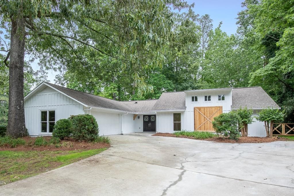 12173 Mountain Laurel Drive, Roswell, GA 30075 — most recent listing photo