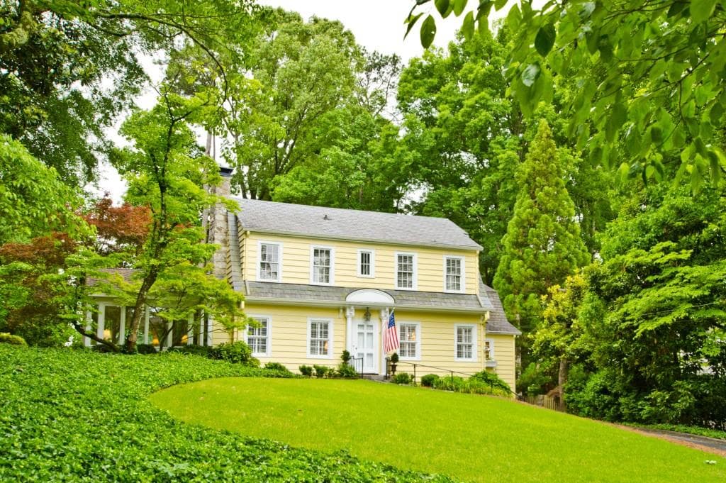 5 bedroom, 6 bathroom single family residence sold at 512 Manor Ridge Drive, Atlanta, GA 30305