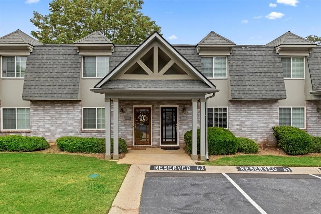 122 Rondak Circle, Smyrna, GA 30080 — most recent listing photo