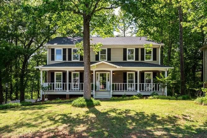 1706 Winston Court, Woodstock, GA 30189 — most recent listing photo