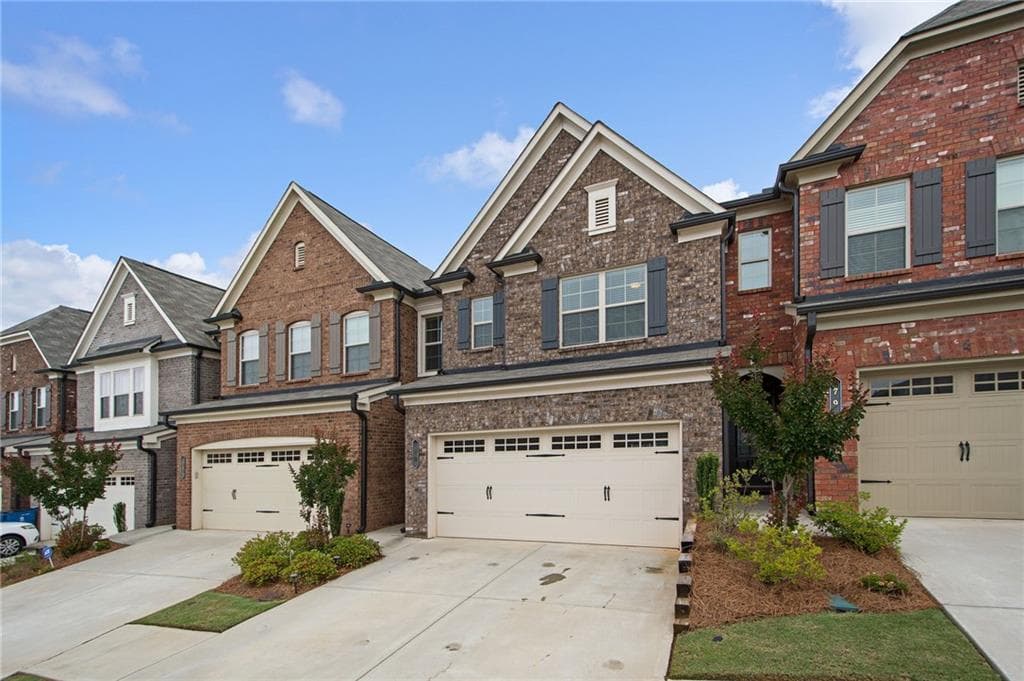 3 bedroom, 3 bathroom, 1,825 sq ft townhouse sold at 89 Braemore Mill Drive, Lawrenceville, GA 30044