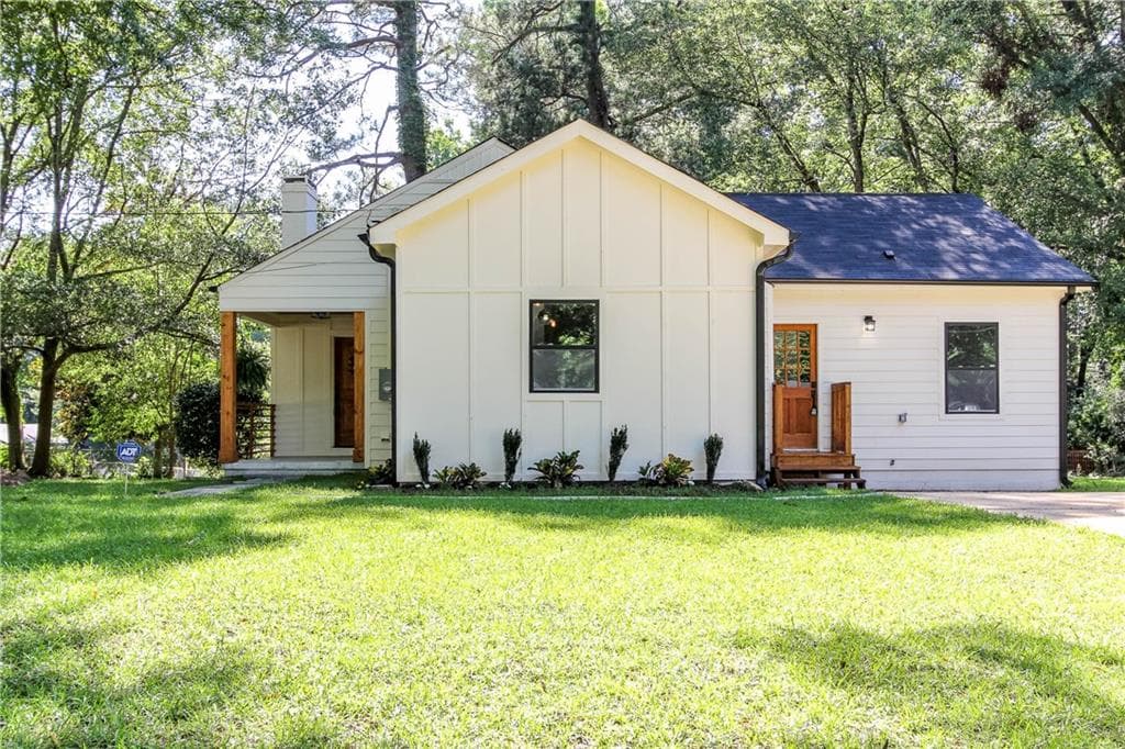 3 bedroom, 2 bathroom, 1,609 sq ft single family residence sold at 1315 Lynford Drive, Atlanta, GA 30310