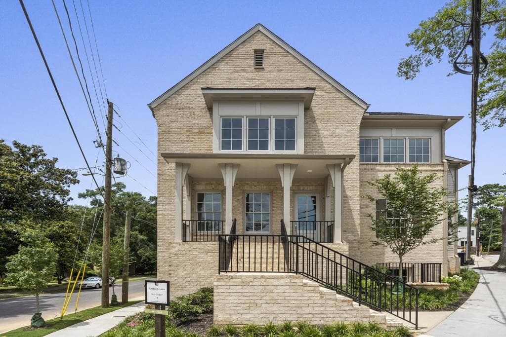 5 bedroom, 6 bathroom, 3,987 sq ft single family residence sold at 4001 Haverhill Drive, Atlanta, GA 30342