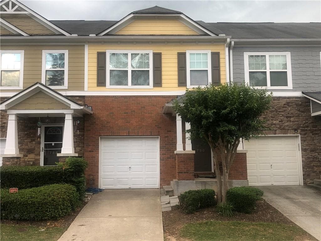 3 bedroom, 4 bathroom, 2,355 sq ft condominium sold at 790 Arbor Gate Lane, Lawrenceville, GA 30044