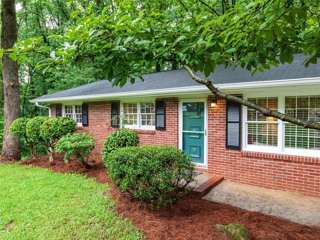 4 bedroom, 3 bathroom, 2,236 sq ft single family residence sold at 3271 E Castle Court, Decatur, GA 30033