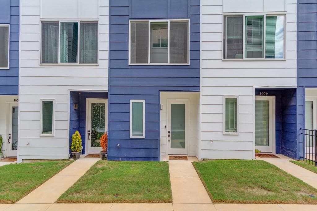 2 bedroom, 3 bathroom, 1,505 sq ft townhouse sold at 1604 Rock Dam Drive, Atlanta, GA 30317