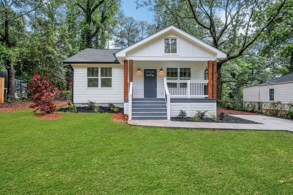 3 bedroom, 2 bathroom single family residence sold at 1913 Lomita Road, Atlanta, GA 30316