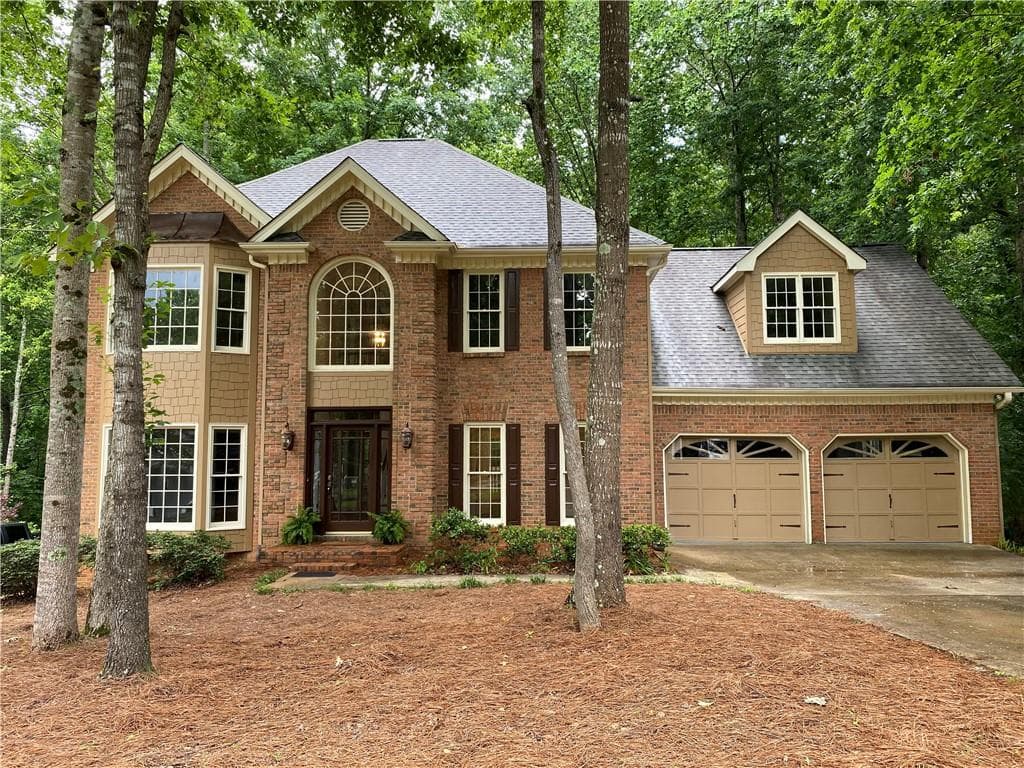 5 bedroom, 3 bathroom, 2,572 sq ft single family residence sold at 816 Bermuda Run, Woodstock, GA 30189