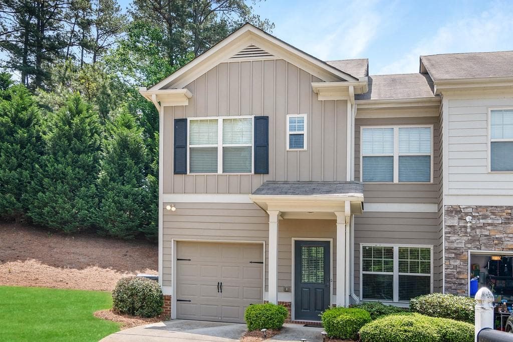 2 bedroom, 3 bathroom, 1,356 sq ft townhouse sold at 2575 Maple Park Place, Cumming, GA 30041