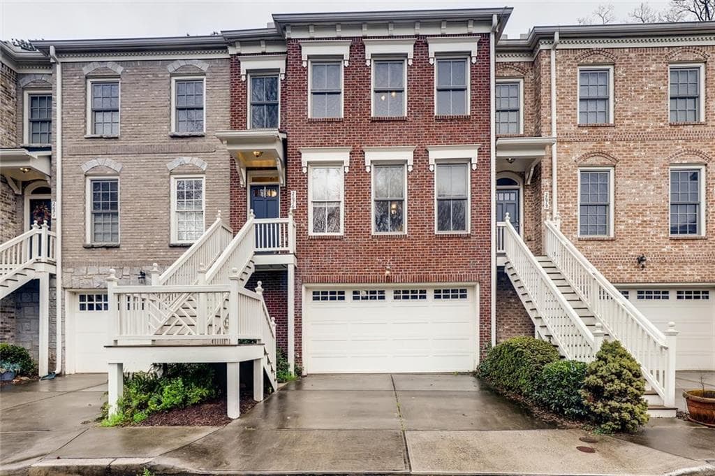 4 bedroom, 4 bathroom, 2,893 sq ft townhouse sold at 2676 Colgan Court, Atlanta, GA 30317