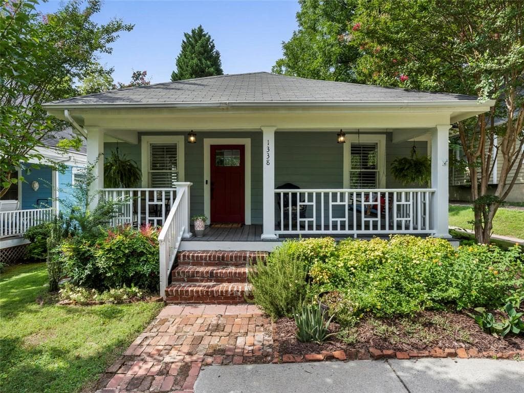 2 bedroom, 2 bathroom, 1,540 sq ft single family residence sold at 1338 Hooper Avenue, Atlanta, GA 30307