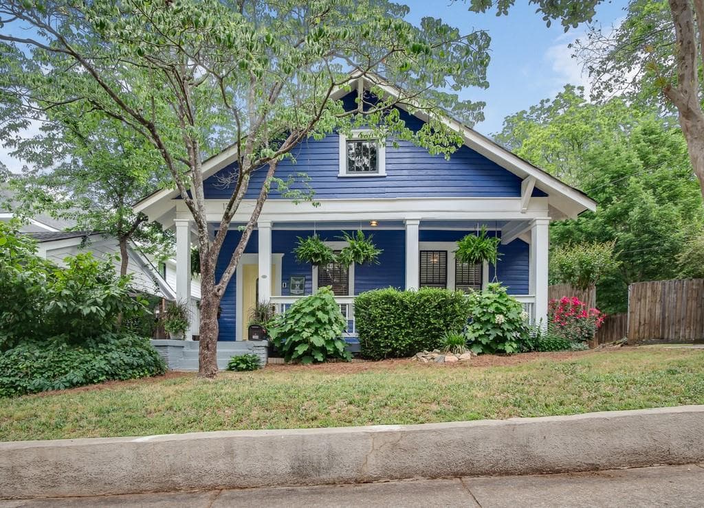 4 bedroom, 3 bathroom, 2,050 sq ft single family residence sold at 1344 Hardee Street, Atlanta, GA 30307