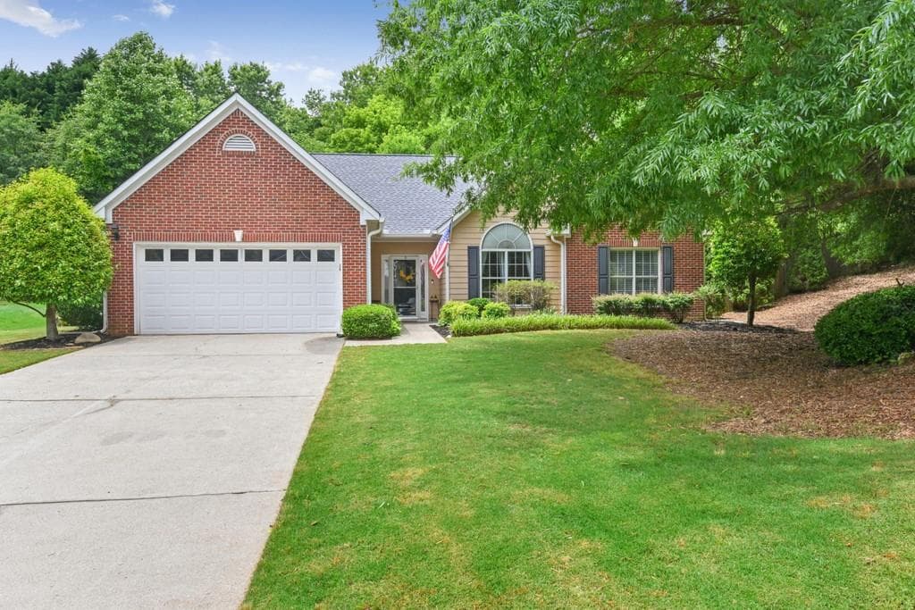 3 bedroom, 2 bathroom, 1,952 sq ft single family residence sold at 1555 Keylake Drive, Suwanee, GA 30024