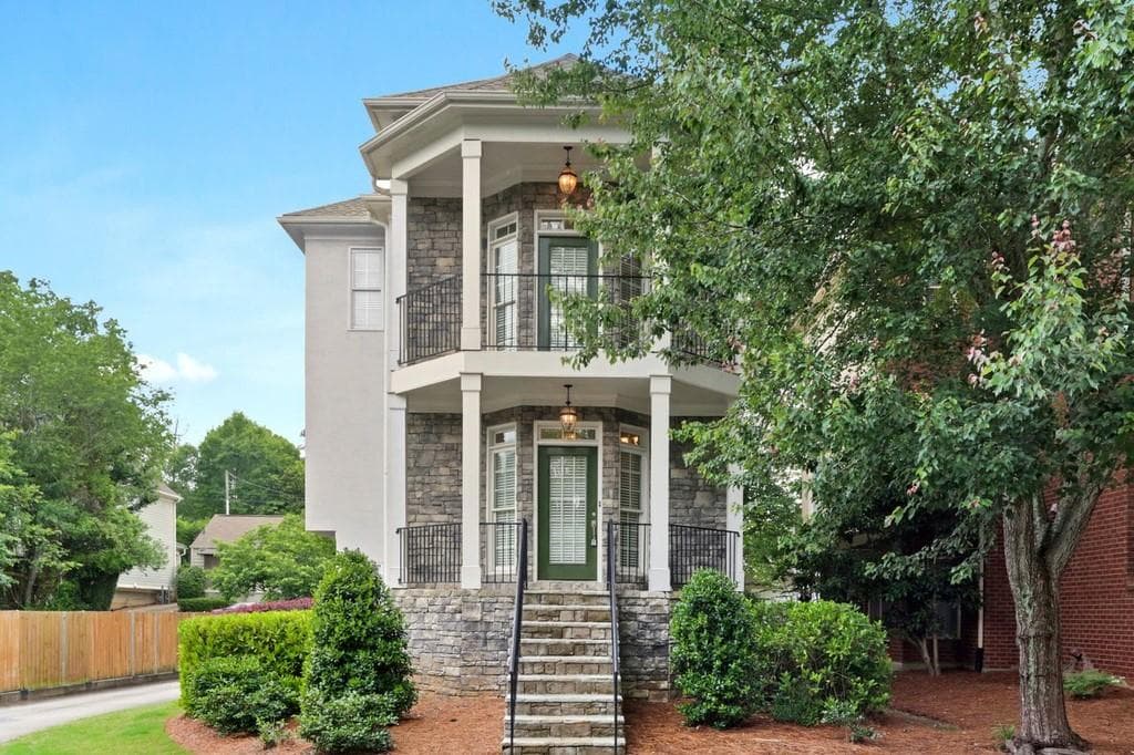 4 bedroom, 4 bathroom, 3,316 sq ft single family residence sold at 2461 Vivian Circle, Decatur, GA 30030